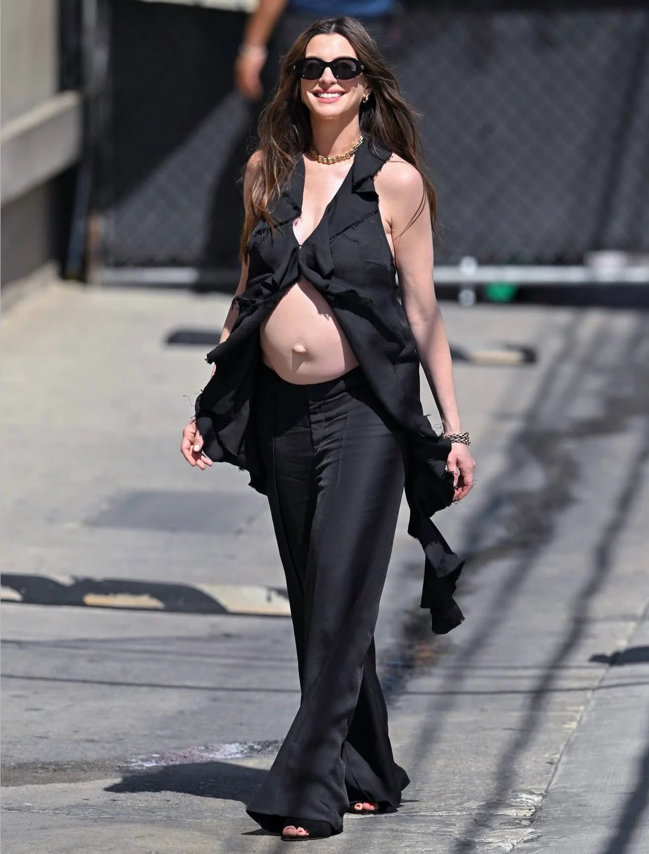 Anne Hathaway Masters Monochromatic Tailoring in LEIN on Jimmy Kimmel Live! - Fashion look worn by Anne Hathaway